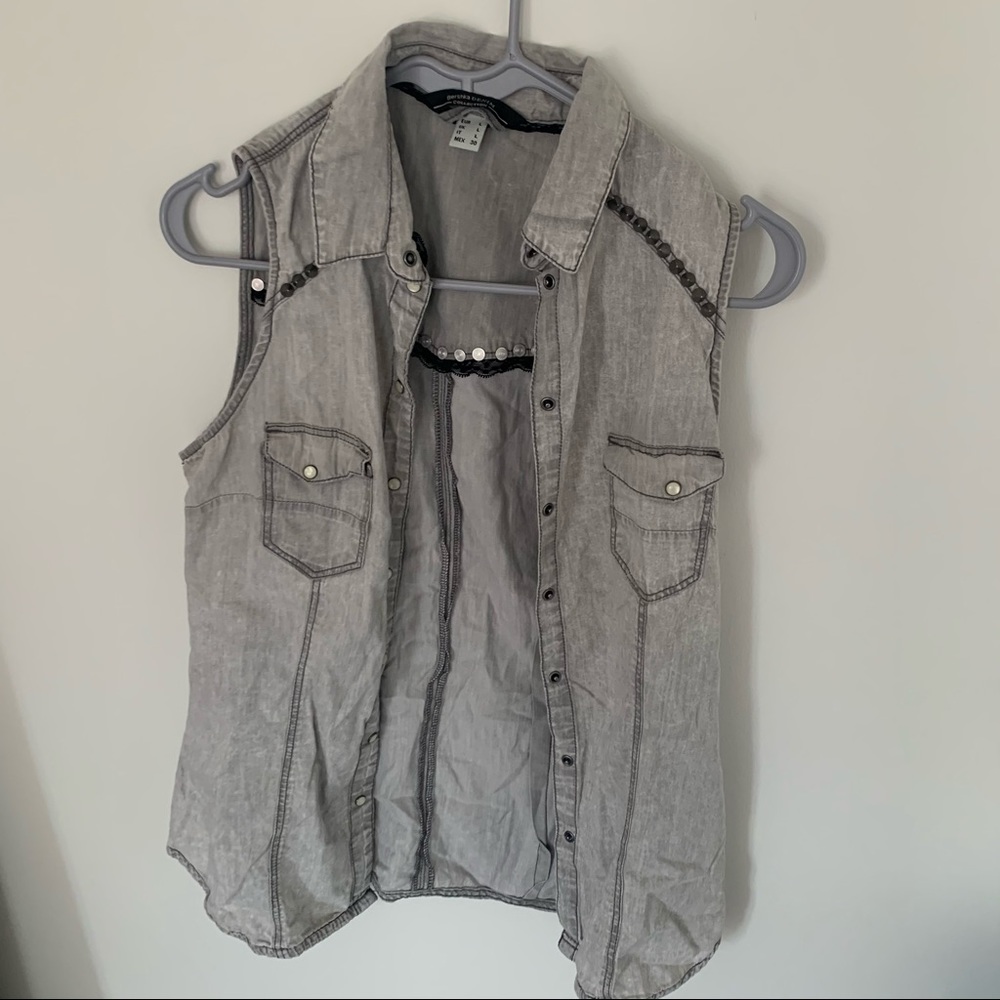 Grey Acid Wash Denim Button Down Sleeveless Blouse.  Fits like an adult small.